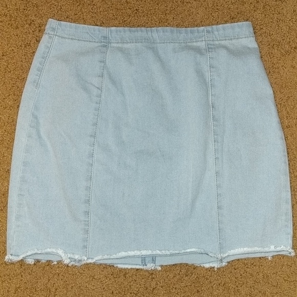 Forever 21 Dresses & Skirts - Strechy Jean Mini Skirt Forever 21 Dresses & Skirts - Strechy Jean Mini Skirt